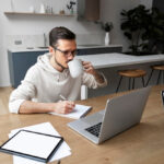 ¿Por Qué Trabajar en el Extranjero? Beneficios, Calidad de Vida y Oportunidades Únicas